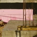 Porównanie przekrojów płyty fundamentowej i ław fundamentowych w budowie domu